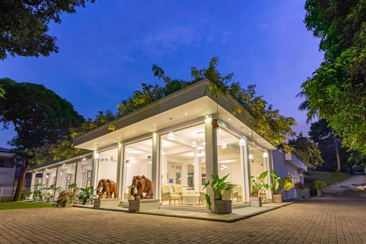 Waters Spring Hotel Kandy Luaran gambar