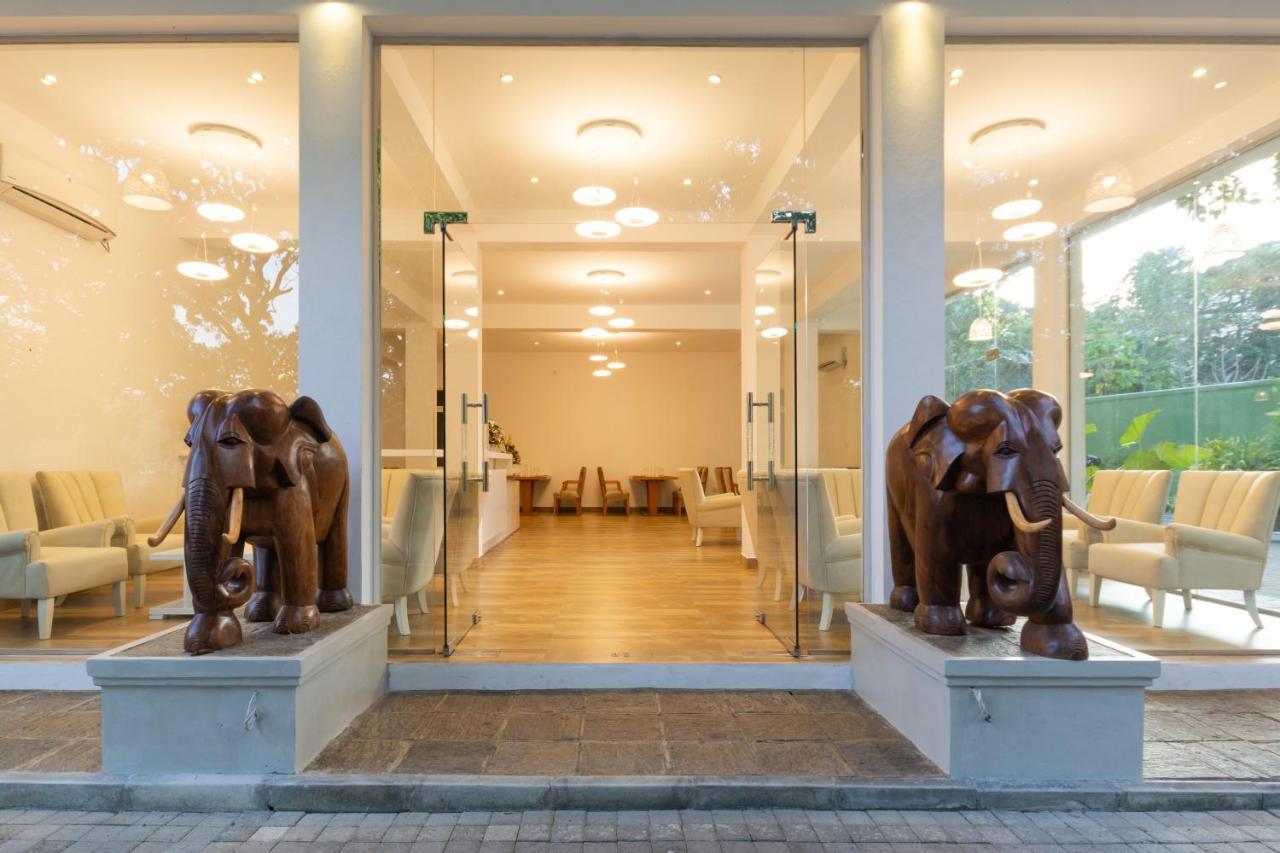 Waters Spring Hotel Kandy Luaran gambar